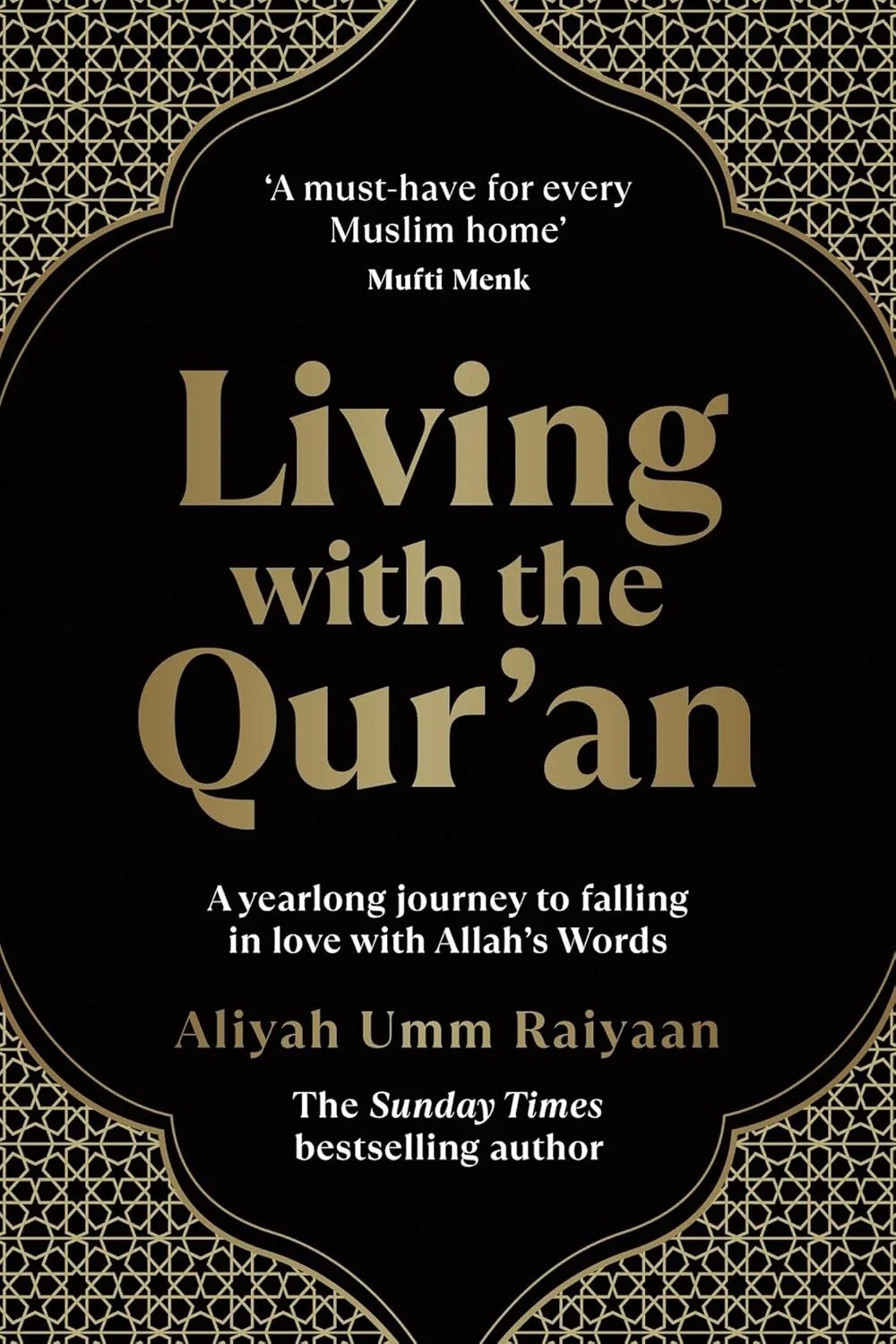 LIVING WITH THE QUR'AN: A YEARLONG JOURNEY TO FALLING IN LOVE WITH ALLAH'S WORDS